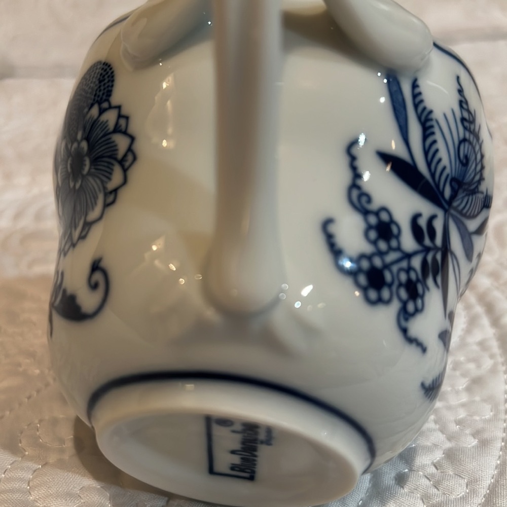 Blue Danube cups and saucers, set of 2 - Picture 16 of 16